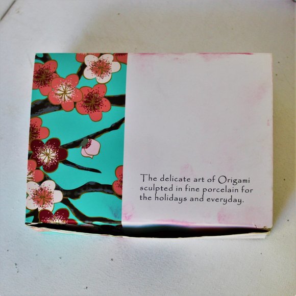 (NIB) Nun Origami Collection
by ONE HUNDRED 80° - Picture 5 of 8